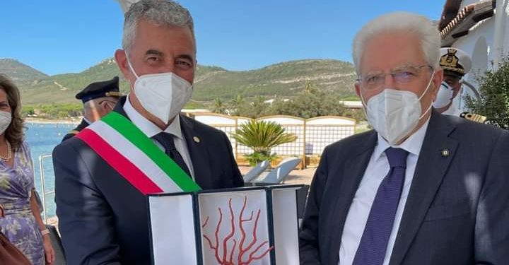 Il presidente della Repubblica Sergio Mattarella ha iniziato la sua vacanza ad Alghero