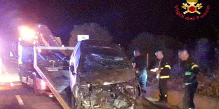Nuoro, incidente stradale sulla 131 Dcn: intervengono i vigili del fuoco