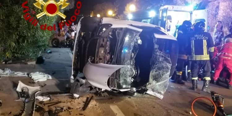 Incidente stradale a Capriccioli, sul posto i vigili del fuoco