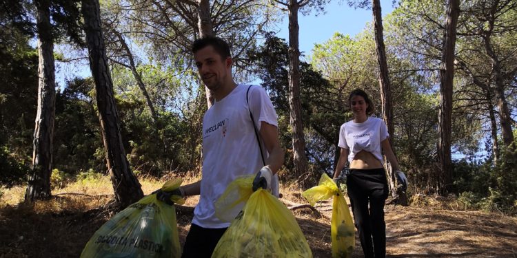 Progetto WeClean: raccolti 1.200 kg di rifiuti a Maria Pia (Alghero)