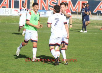 Filippo Mascia saluta Sassari e firma a Latina