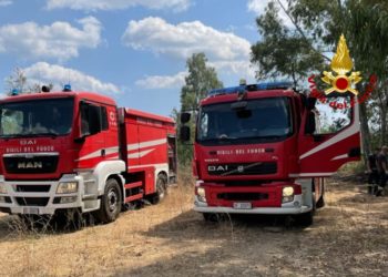 Castiadas: vasto incendio a “Olia Speciosa”, nessuna persona è rimasta coinvolta