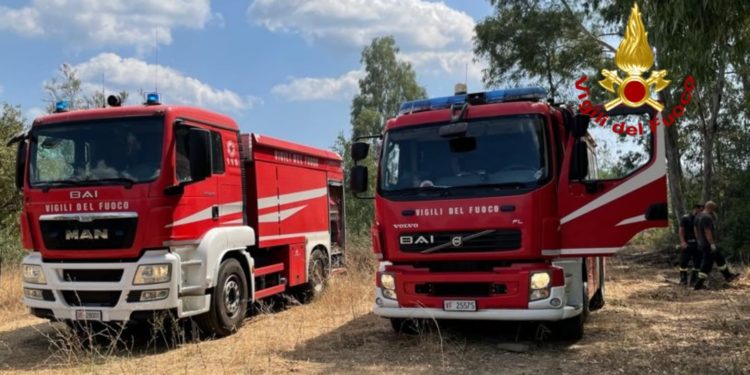 Castiadas: vasto incendio a “Olia Speciosa”, nessuna persona è rimasta coinvolta