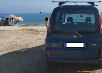 Fiume Santo: con l’auto in spiaggia, sanzionato un uomo
