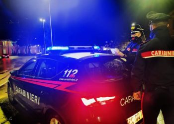 A Quartucciu una piccola rudimentale carica esplosiva a basso potenziale è stata sistemata da ignoti sul cofano di un’auto in sosta