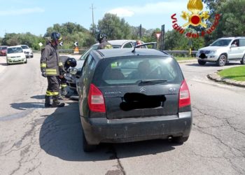 Incidente stradale al bivio per San Pantaleo, ferite tre persone 