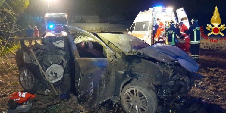 Incidente stradale sulla Siamaggiore-Solarussa, intervengono i vigili del fuoco