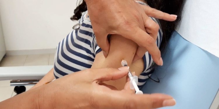 Oggi i primi pazienti vaccinati con terza dose alla Aou di Sassari