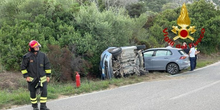 Incidente stradale nei pressi di Baia Sardinia, due persone ferite