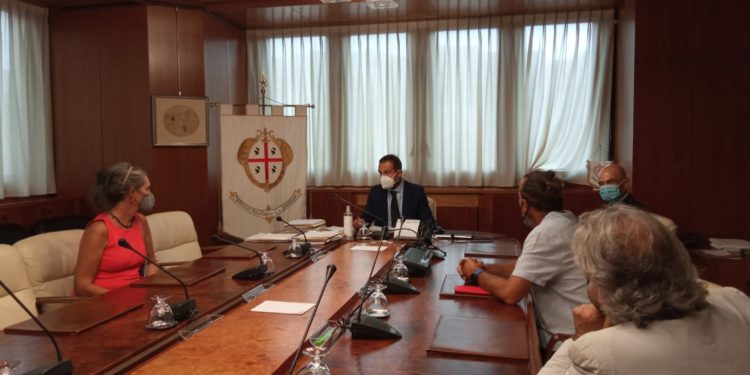 Il presidente del Consiglio regionale ha incontrato una delegazione del sindacato Cobas Scuola – Sardegna