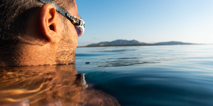 Il giro a nuoto intorno all’Asinara entro 48 ore: la sfida di Livio Pomponi