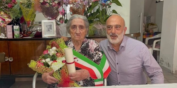 Bortigali in festa per i cent’anni di zia Gavina Cuccuru