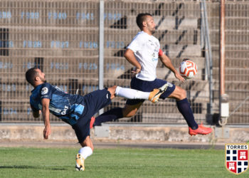 La Torres ha assegnato i numeri di maglia ai 24 giocatori della rosa. Il centrocampista Anoir Sadik si trasferisce al Cosenza 