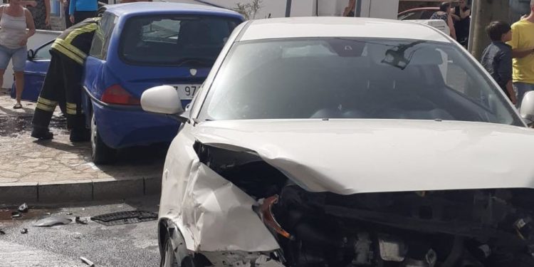 Posada: incidente stradale tra le vie Gramsci e Vittorio Veneto, sul posto i vigili del fuoco