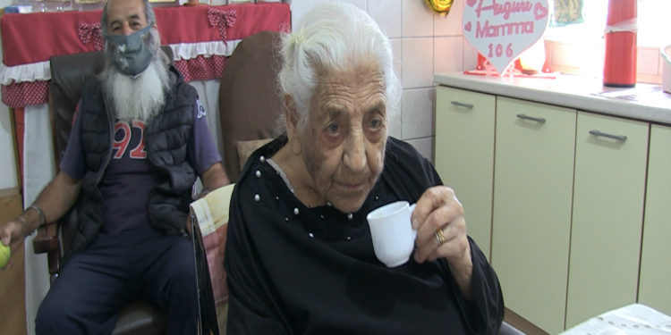 E’ scomparsa oggi, all’età di 106 anni, Rafaela Canneddu, la ultracentenaria di Carbonia, originaria di Mamoiada