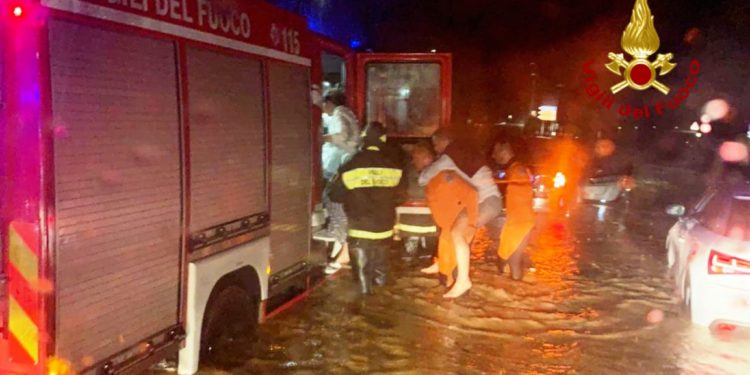 Ondata di maltempo nel Sud Sardegna, intervengono i vigili del fuoco