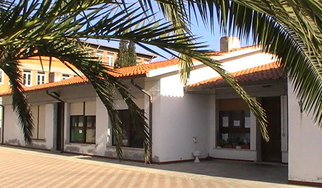 Porto Torres: problema strutturale durante i lavori nella scuola Gabriel: bambini trasferiti al Borgona