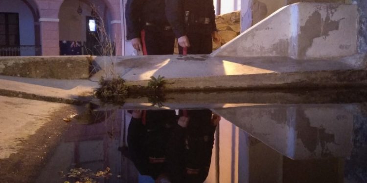 Un 22enne tunisino, ospite del centro di accoglienza di Monastir, è stato arrestato dai carabinieri di Capoterra per tentato furto in appartamento