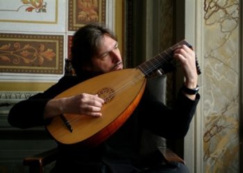 Echi lontani, domenica viaggio nei misteri e negli intrighi dell’Inghilterra del Seicento con il liutista Massimo Marchese
