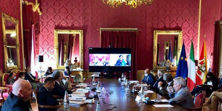 Il presidente Michele Pais alla conferenza dei presidenti delle assemblee regionali a Palermo