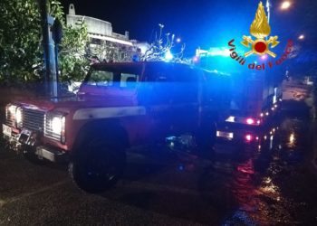 Siniscola, violento temporale a La Caletta: sul posto i vigili del fuoco