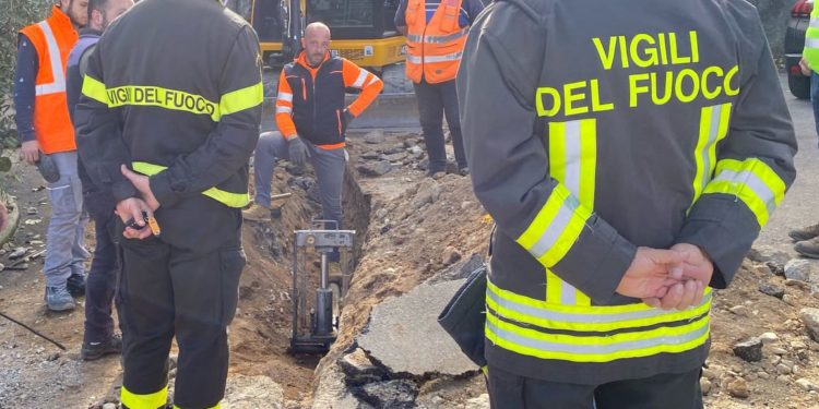 Lanusei: fuga di gas dalla rete cittadina, intervengono i vigili del fuoco