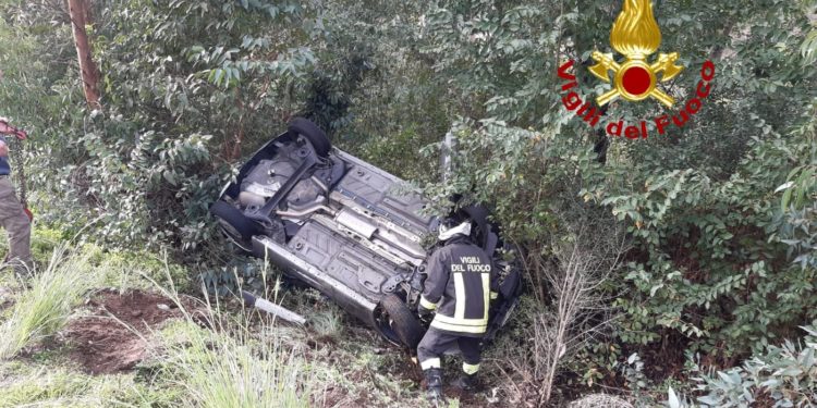 Incidente stradale sulla Cannigione-Arzachena, sul posto i vigili del fuoco