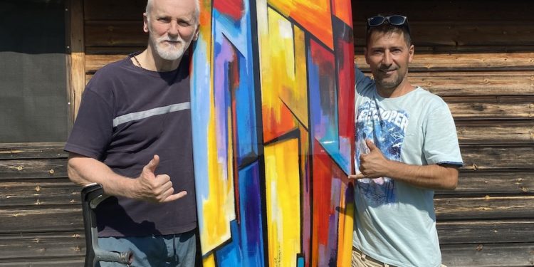 A Surfboard For Life: le onde incontrano la beneficenza