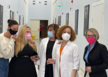 Pazienti oncologiche, medici e operatori sanitari sfilano in passerella: sabato 27 novembre al San Giovanni di Dio