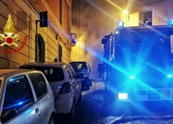 Cagliari: a fuoco una cantina nel centro storico, intervengono i vigili del fuoco