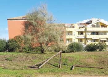 Porto Torres: danneggiate le staccionate realizzate dal cantiere Lavoras 