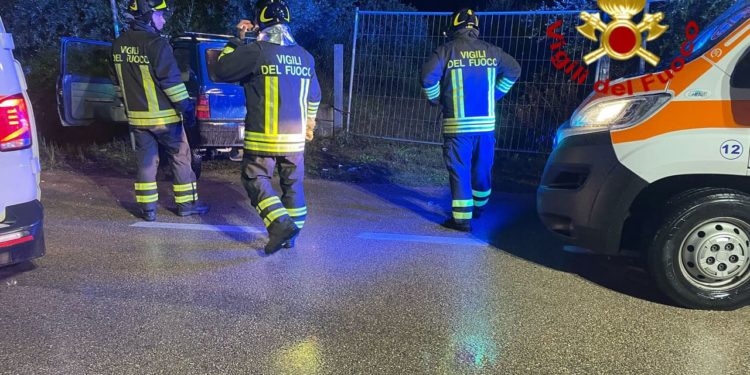 Olbia: incidente stradale in località Ruinadas, sul posto i vigili del fuoco