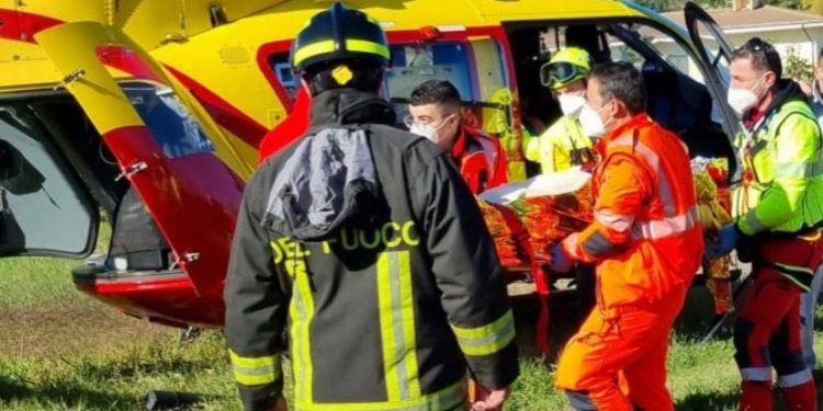 Tortolì: 60enne rimane bloccato in un mezzo di movimento terra, lo salvano i vigili del fuoco