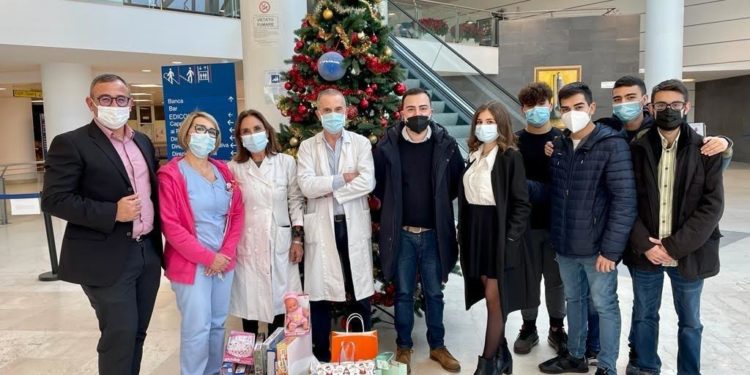 Cagliari: Lega Giovani consegna i doni ai bambini ricoverati al Brotzu