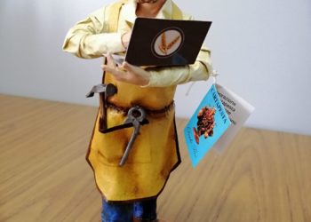 Domani mattina Confartigianato Sud Sardegna e Coldiretti di Cagliari consegnano al vescovo Giuseppe Baturi la statuina de “l’imprenditore che usa la tecnologia”