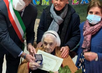 Cagliari in festa per i cent’anni di zia Giuseppa Manca