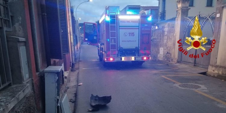 A Maracalagonis per una fuga di gas a seguito di un incidente stradale, intervengono i vigili del fuoco per mettere in sicurezza l’area
