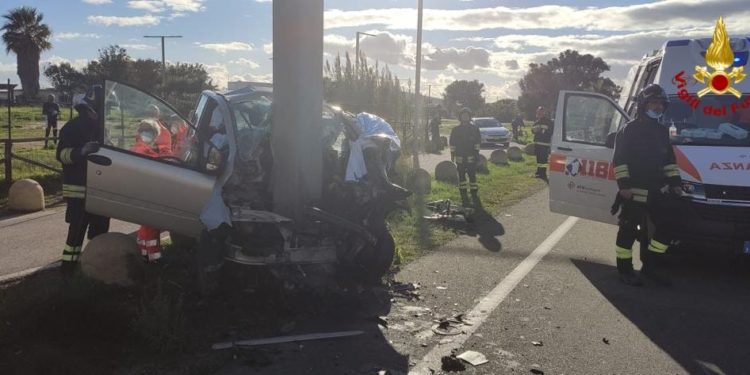 Grave incidente stradale sulla litoranea del Poetto in viale Golfo di Quartu, un morto