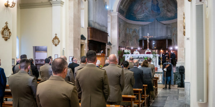 E’ stata celebrata nella chiesa di “Santa Rosalia”, a Cagliari, la messa in preparazione al Natale a favore del personale dell’Esercito