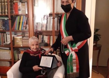 Oristano in festa per i cent’anni di zia Giovanna Umana