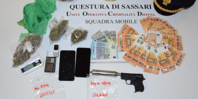 Sassari: armi clandestine, detenzione e spaccio di droga: arrestati due fratelli