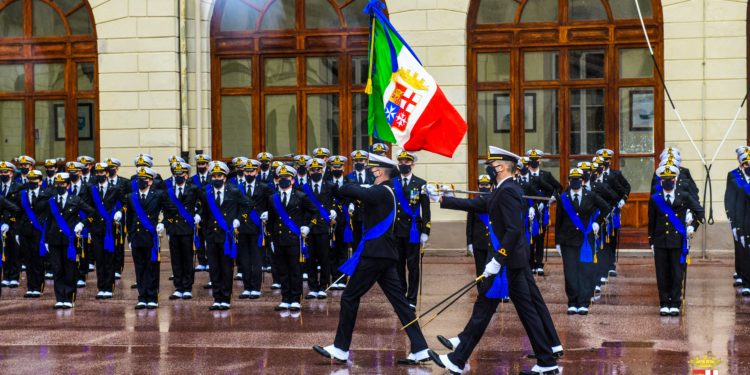 Gli allievi dell’Accademia navale di Livorno hanno giurato fedeltà alla Patria