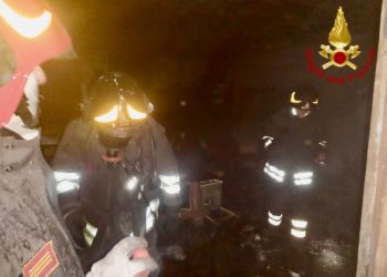 La Maddalena: a fuoco una cantina, sul posto i vigili del fuoco