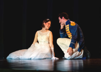 Akròama porta in scena al Teatro delle Saline una delle fiabe più acclamate di Hans Christian Andersen: “La regina delle nevi”