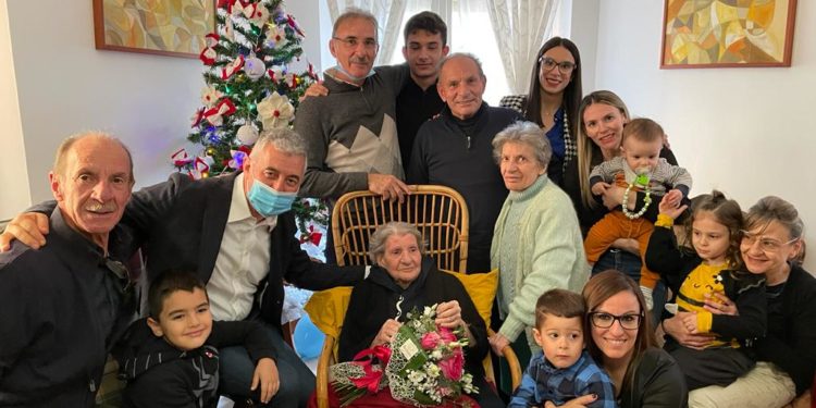 Alghero in festa per i cent’anni di Maria Antonia Spirito