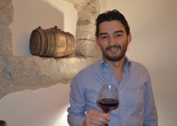 Il sardo Andrea Pala, Miglior Giovane Enologo d’Italia, oggi al Maxxi di Roma presenta la 1ª annata del vino “Fendente”