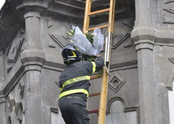 I vigili del fuoco di Cagliari hanno partecipato alla deposizione della Corona d’Alloro sulla statua della Vergine Immacolata