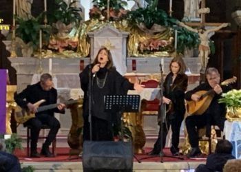 Cantendi A Deus. La Voce di Elena Ledda incanta Decimoputzu