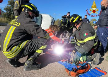 Incidente stradale sulla Tortolì-Lotzorai, sul posto i vigili del fuoco ed i carabinieri di Tortolì