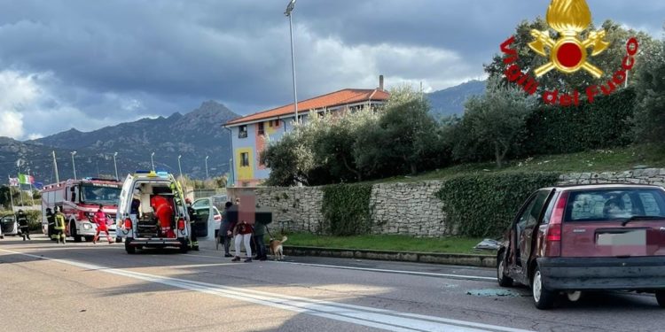 Tempio Pausania: incidente stradale sulla statale in direzione Olbia, intervengono i vigili del fuoco